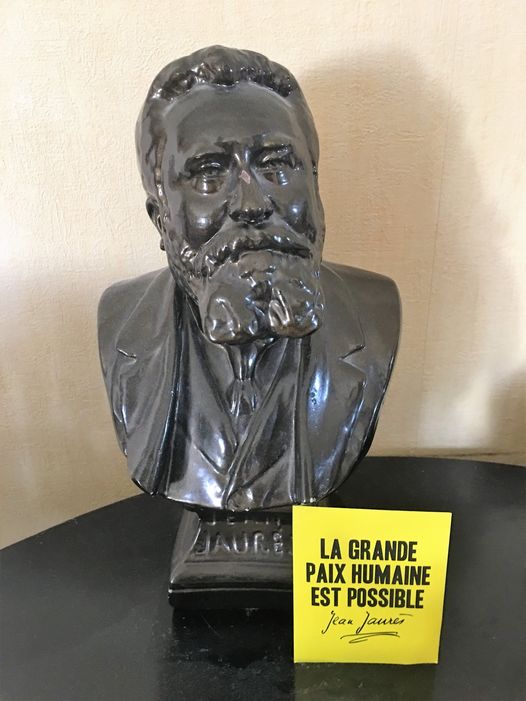 Jaurès contre la guerre.jpg