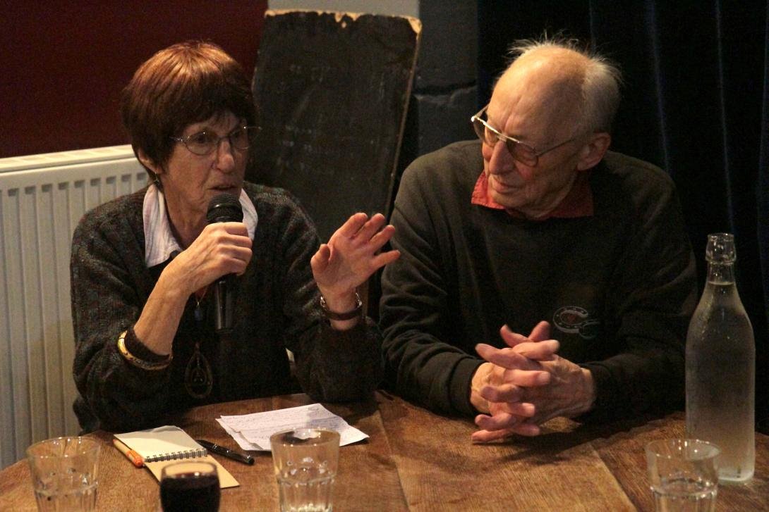 Clara et Henri Benoist, à Paris, le 15 octobre 2014, lors de la présentation de leur livre..jpg